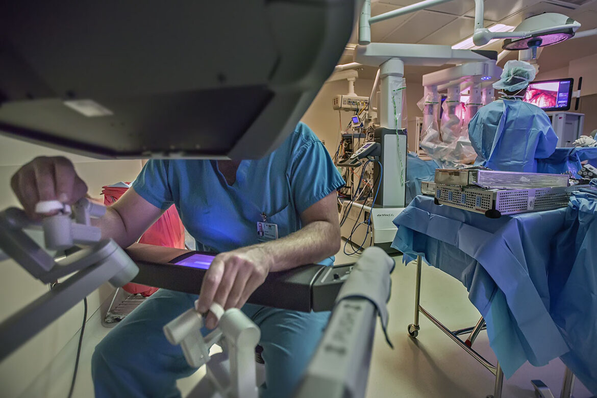 First Fully Robotic Kidney Transplant at Cedars Sinai.jpg